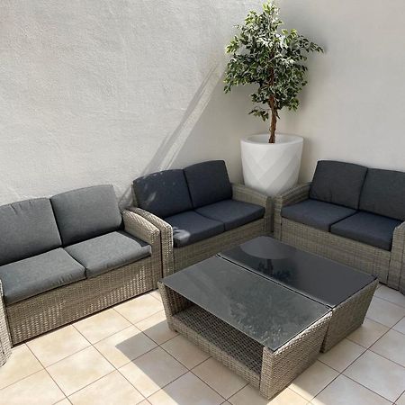 Rock Bay Apartamento Birżebbuġa Exterior foto