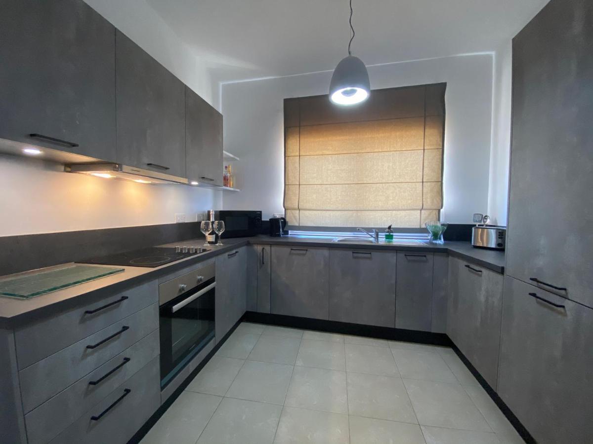 Rock Bay Apartamento Birżebbuġa Exterior foto