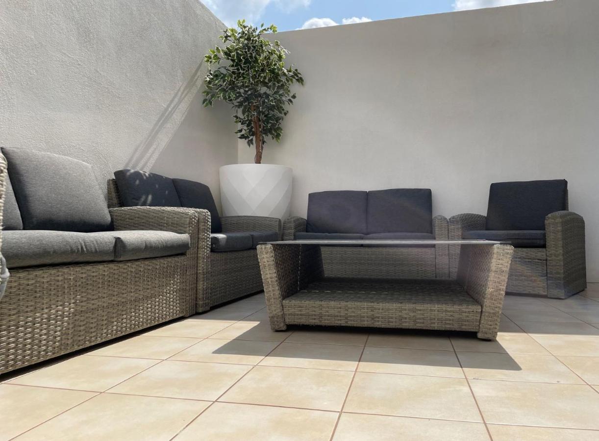 Rock Bay Apartamento Birżebbuġa Exterior foto